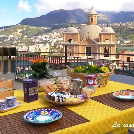 La Casa Nel Cortile Bed and Breakfast Vico Equense