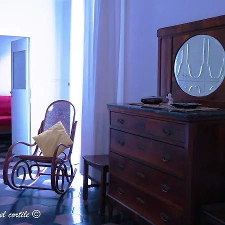 La Casa Nel Cortile ヴィーコ・エクエンセ