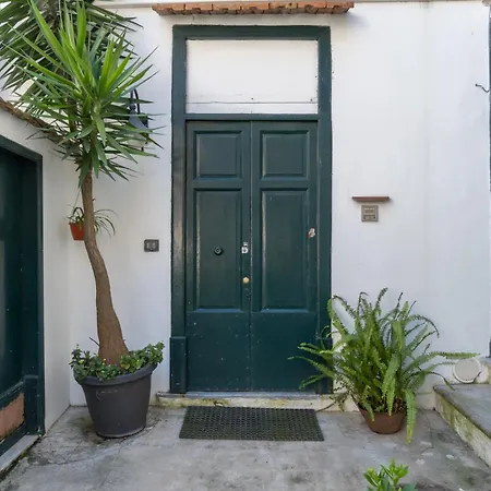 La Casa Nel Cortile Bed and Breakfast