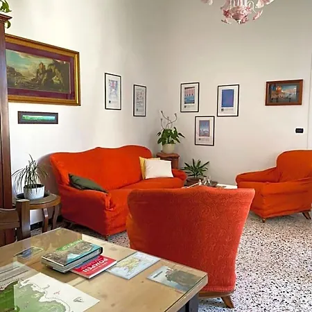 La Casa Nel Cortile Bed & Breakfast 4*